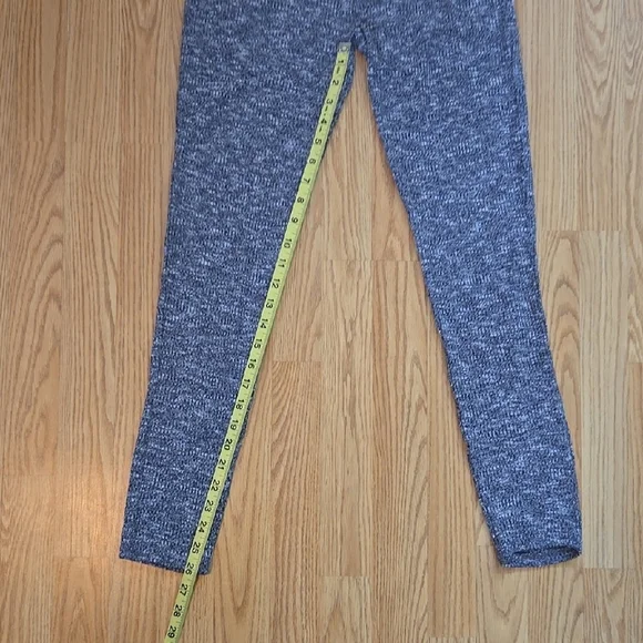 Women's Gym Shark Legging Pants - Picture 6 of 6